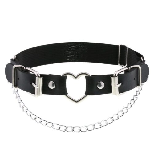 Leg band with buckle and heart-shaped ring black