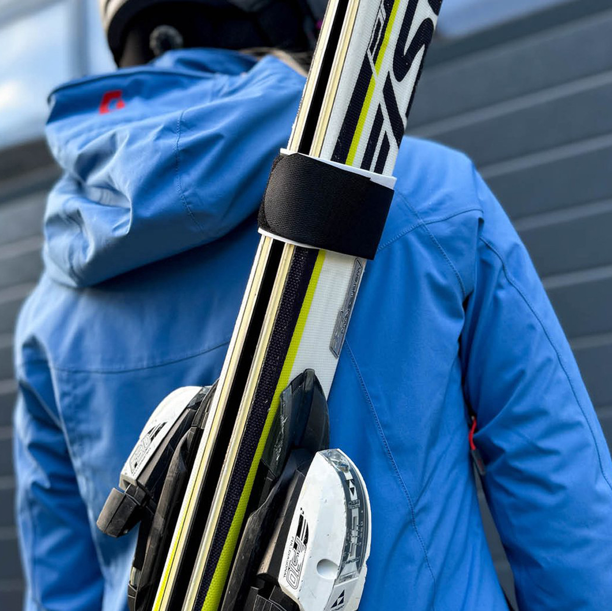 Universal ski carrier - Ski strap with Velcro - Adjustable - Black - Image 6